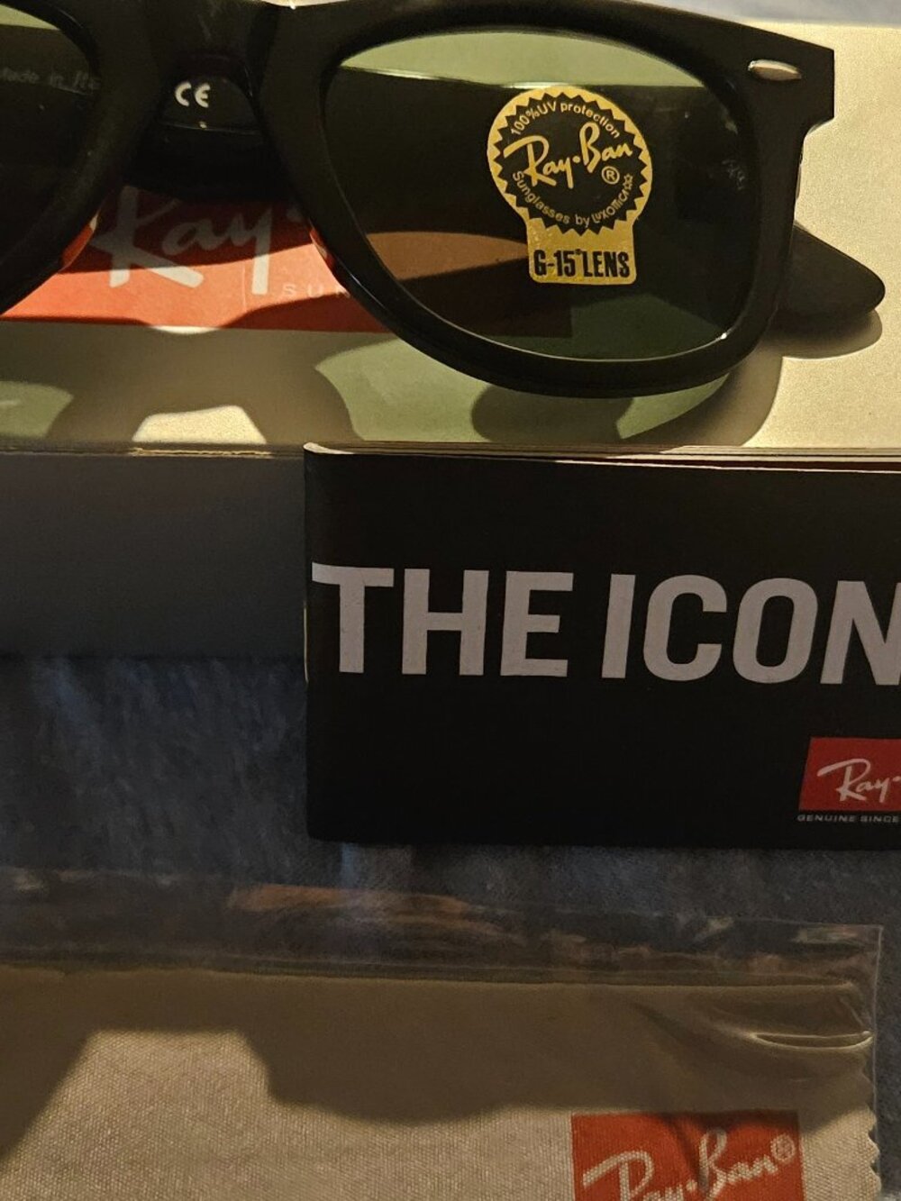RAY BAN UV